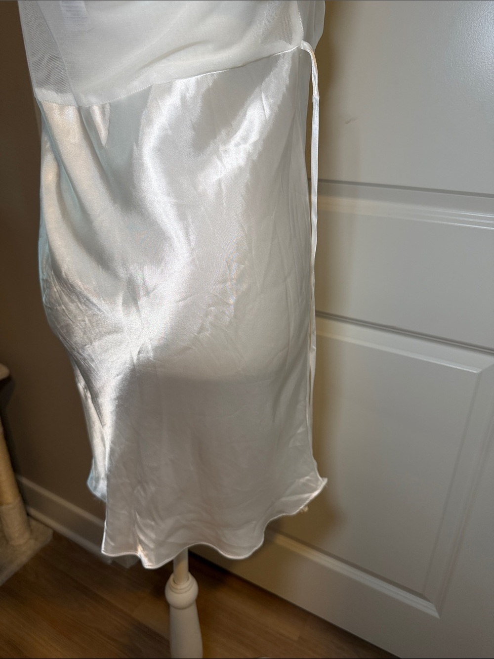 Linea Donatella Ivory Satin Lace-Trim Chemise - Picture 13 of 13